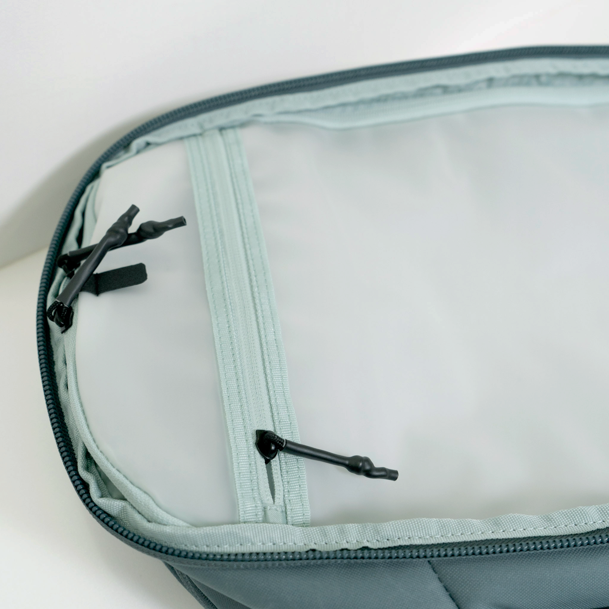 THULE | Aion Travel Backpack 28L