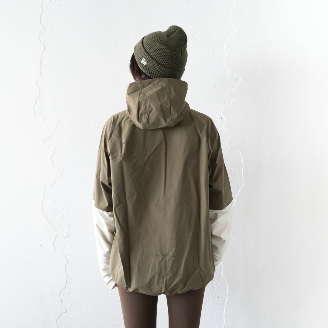 Runtrip ランニングジャケット Mサイズ ベージュ　RUNNING THE RUNNING JACKET by Runtrip Pull Over Limited Model (Khaki