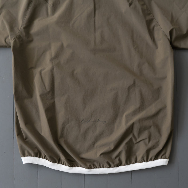 THE RUNNING JACKET by Runtrip Pull Over Limited Model (Khaki)