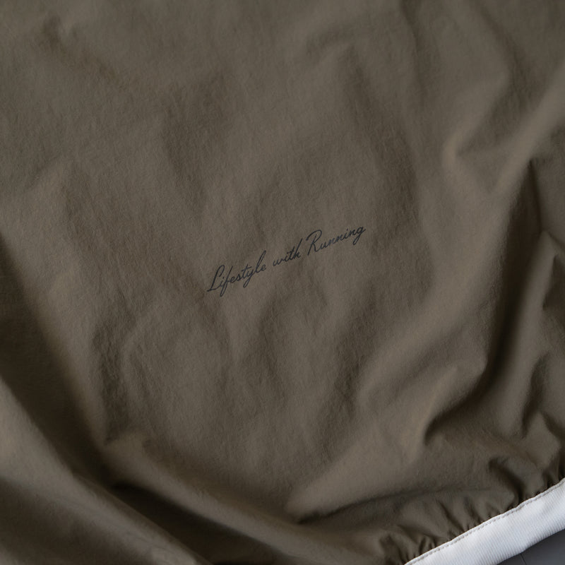 THE RUNNING JACKET by Runtrip Pull Over Limited Model (Khaki)