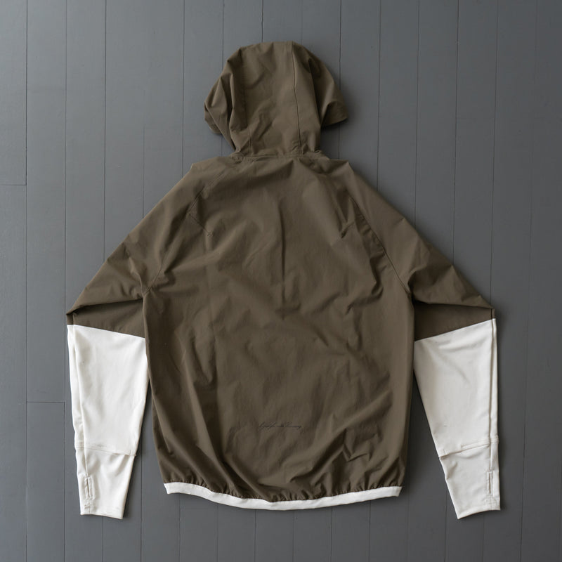 THE RUNNING JACKET by Runtrip Pull Over Limited Model (Khaki)