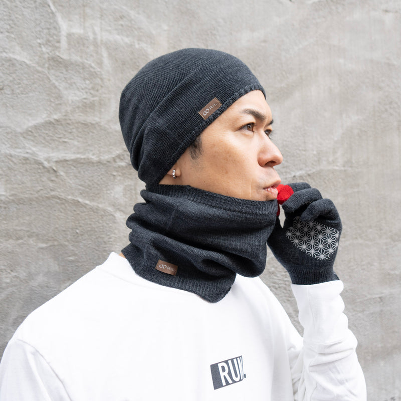 R×L｜メリノグローブ ミッドG / Runtripコラボ限定カラー (Charcoal × Red)