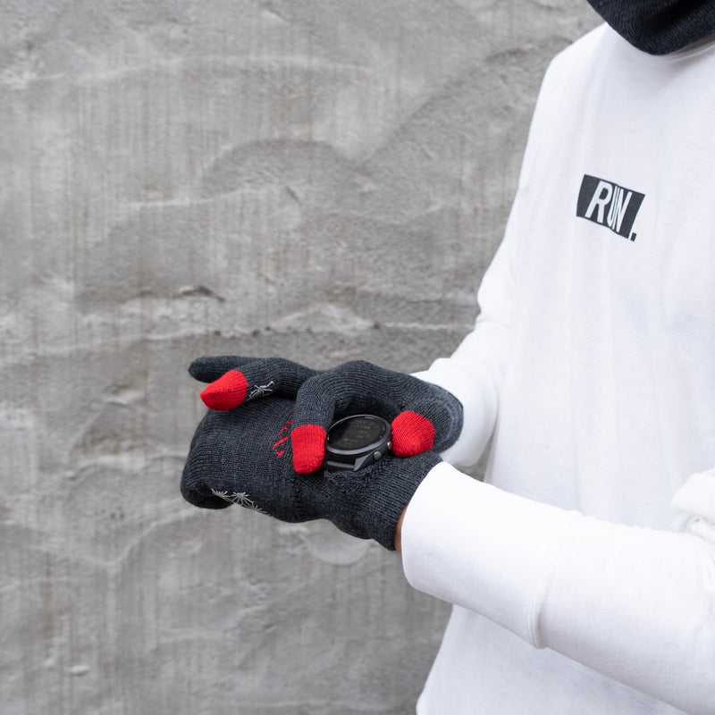 R×L｜メリノグローブ ミッドG / Runtripコラボ限定カラー (Charcoal × Red)
