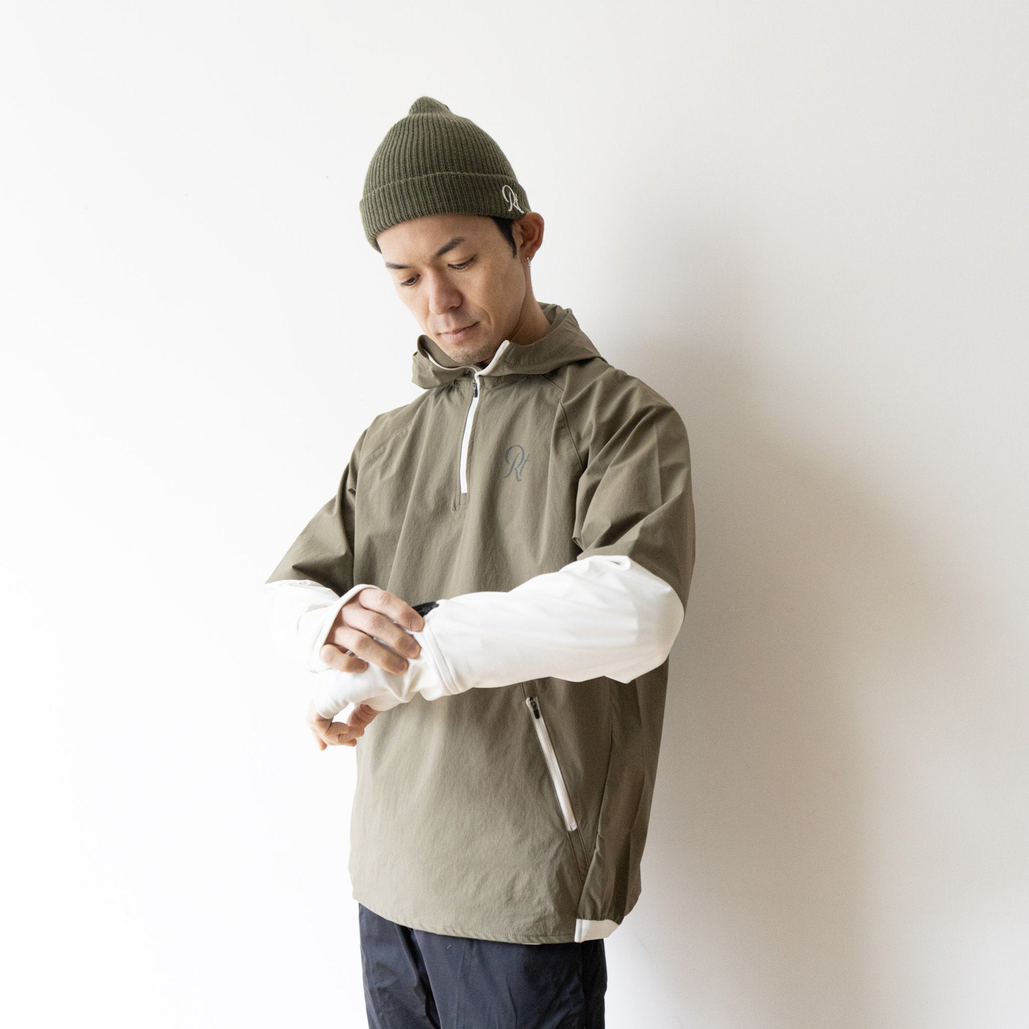 THE RUNNING JACKET by Runtrip Pull Over Limited Model (Khaki
