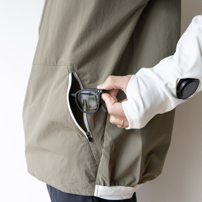 THE RUNNING JACKET by Runtrip Pull Over Limited Model (Khaki)