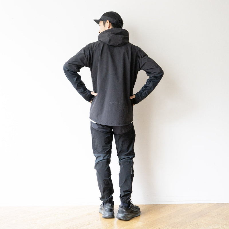 THE RUNNING JACKET by Runtrip Full Zip (Black)