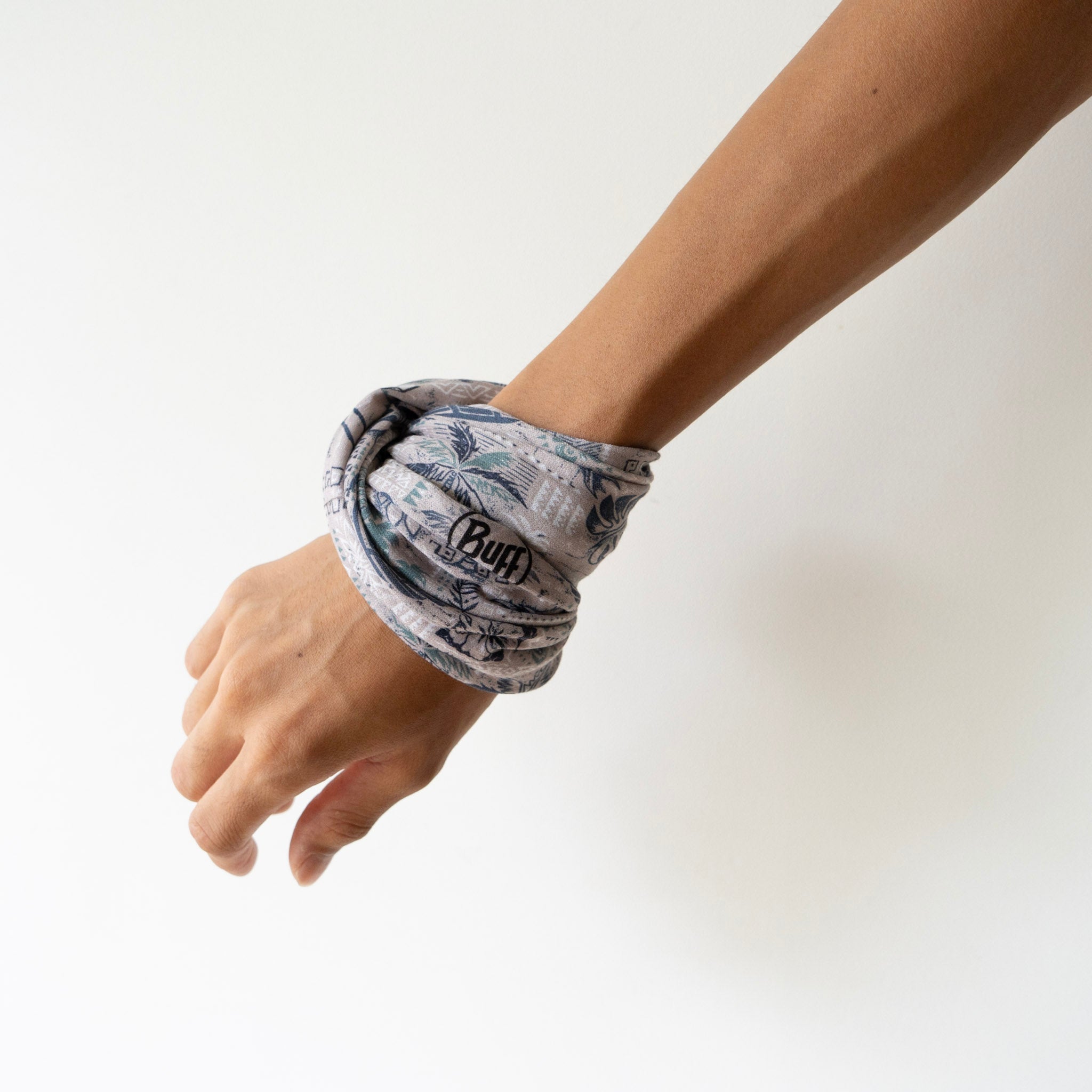 BUFF × REYN SPOONER COOLNET UV (TAPA MONTAGE)