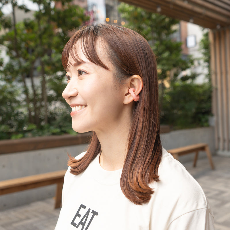 ambie sound earcuffs New Model｜耳をふさがない完全ワイヤレスイヤホン AM-TW02