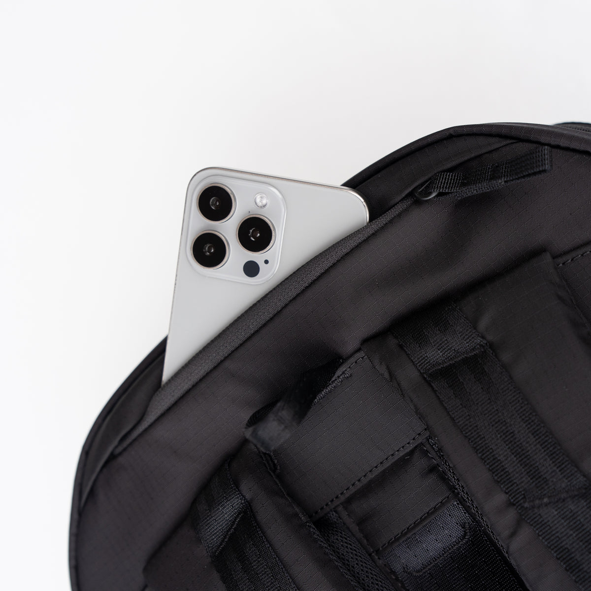 ABLE CARRY Max Backpack（Ripstop Black）