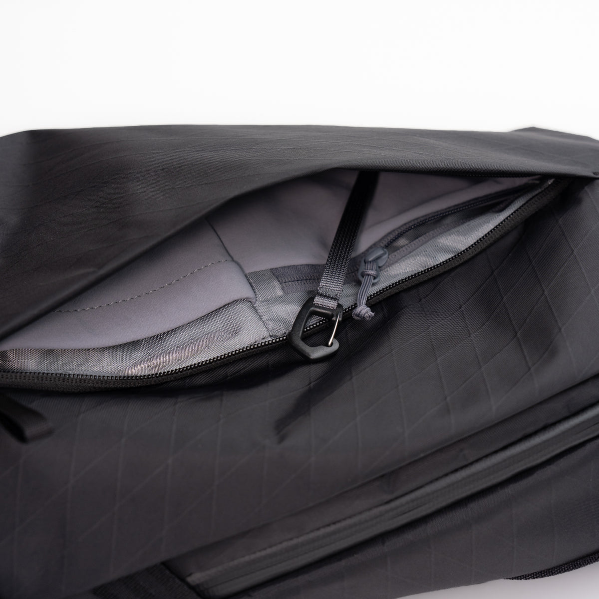 ABLE CARRY Daily Plus（X-Pac Black）