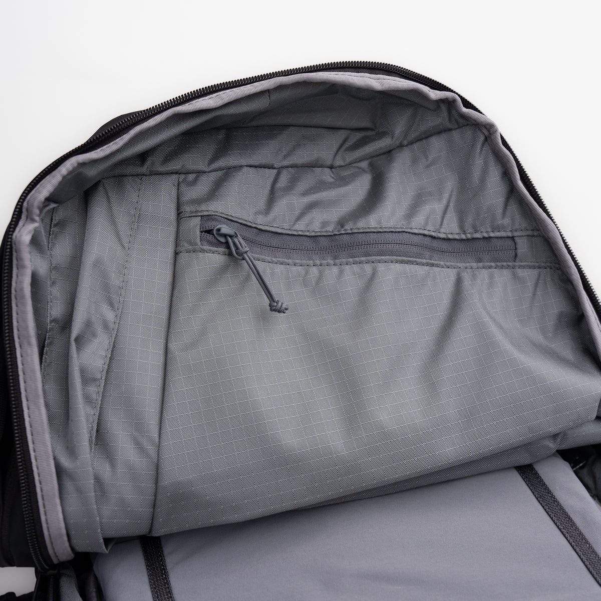 ABLE CARRY Daily Plus（X-Pac Black）