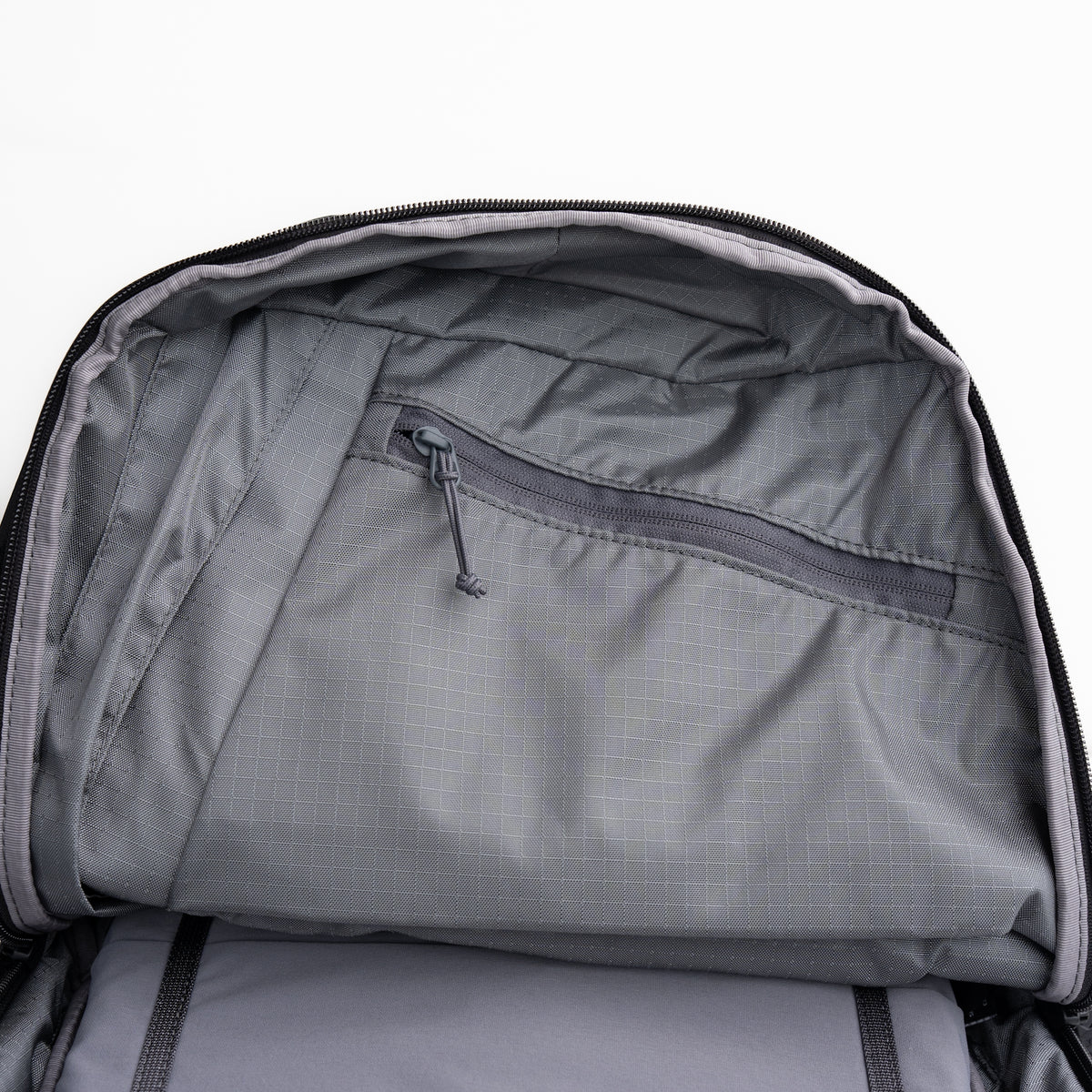 ABLE CARRY Daily Plus（X-Pac Black）