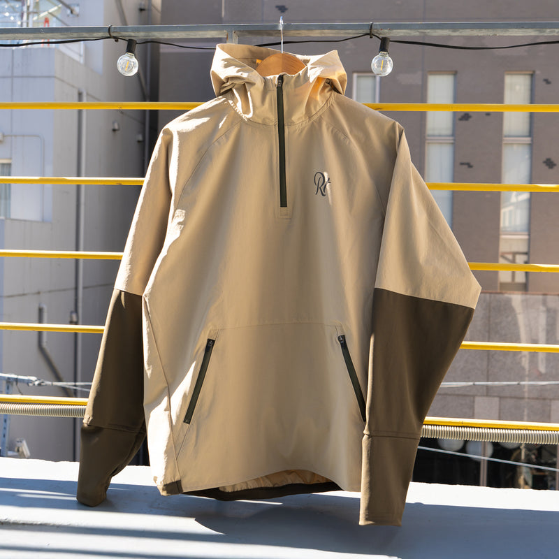 THE RUNNING JACKET by Runtrip Pull Over (Beige)