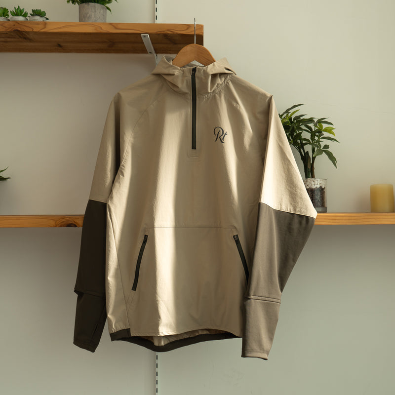 THE RUNNING JACKET by Runtrip Pull Over (Beige)