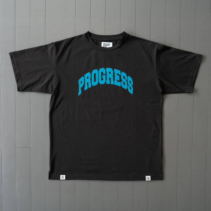 Runtrip × PROGRESS RUNNING CLUB Rt Logo Tee