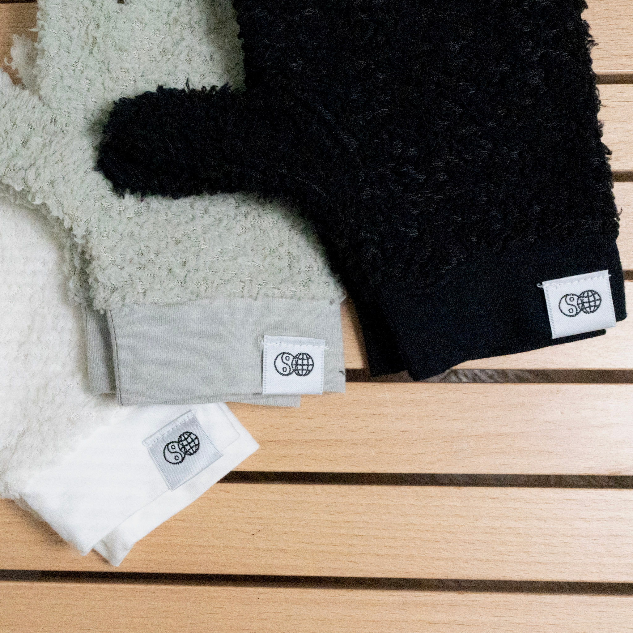 CHAOS AIR Pair of Groves