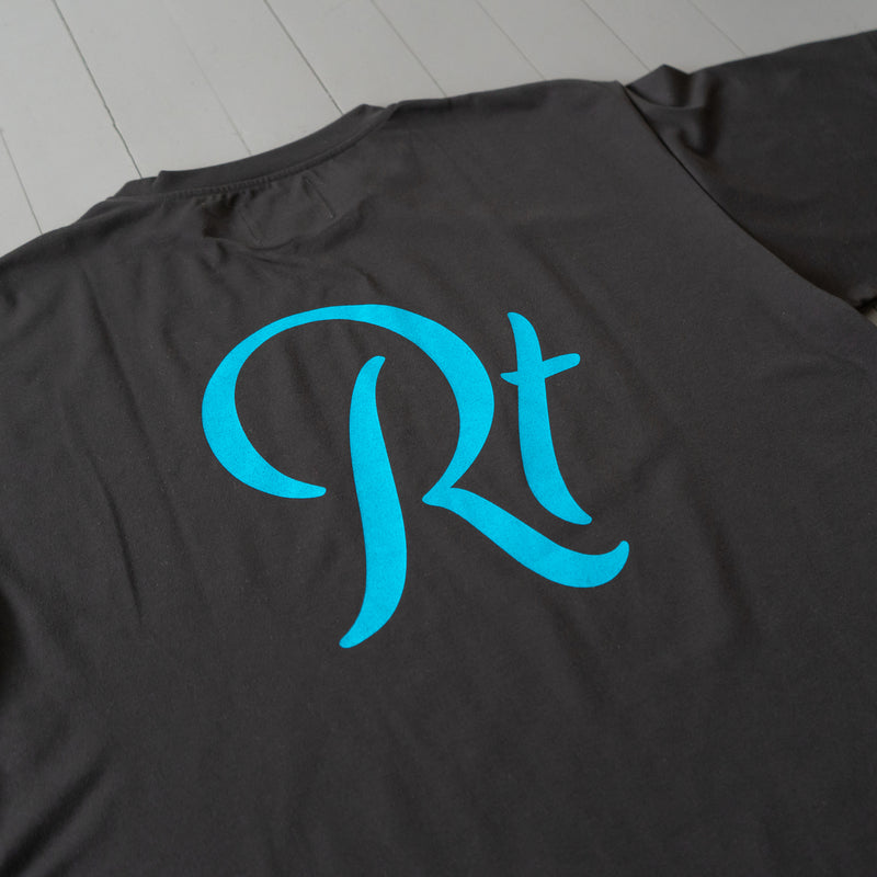 Runtrip × PROGRESS RUNNING CLUB Rt Logo Tee