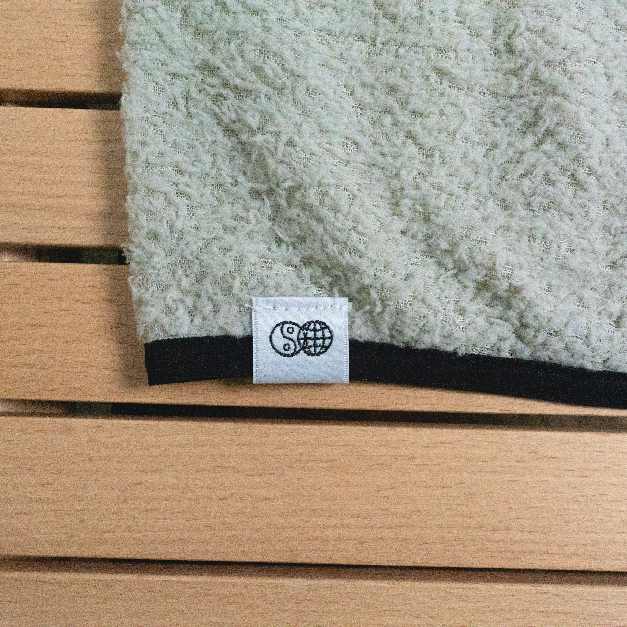 CHAOS AIR Neck Warmer