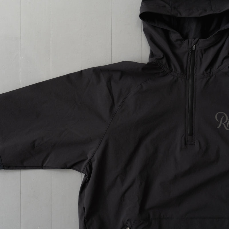 THE RUNNING JACKET by Runtrip Pull Over (Black)