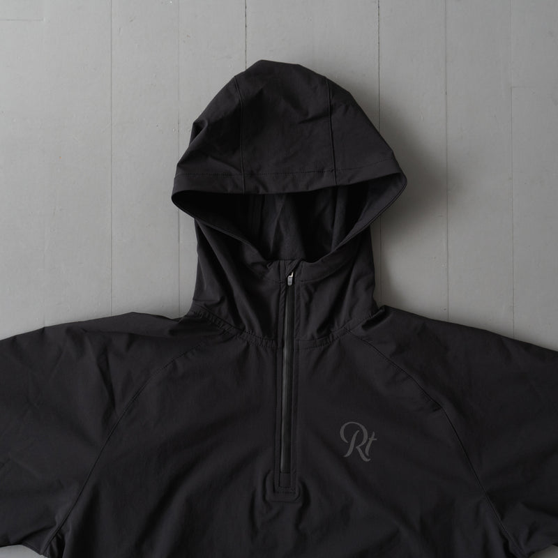 THE RUNNING JACKET by Runtrip Pull Over (Black)