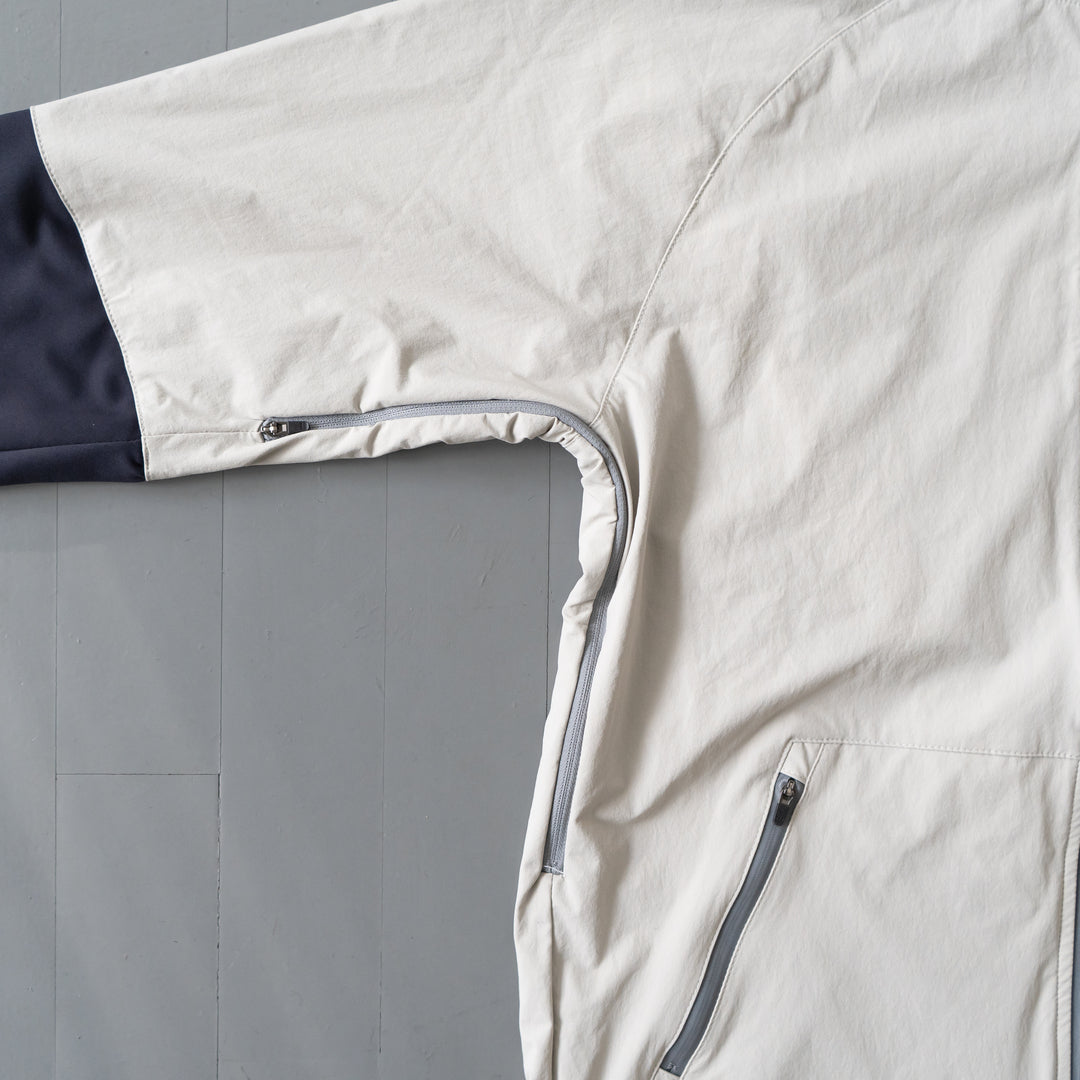 【展示サンプル】THE RUNNING JACKET by Runtrip Full Zip (Gray)