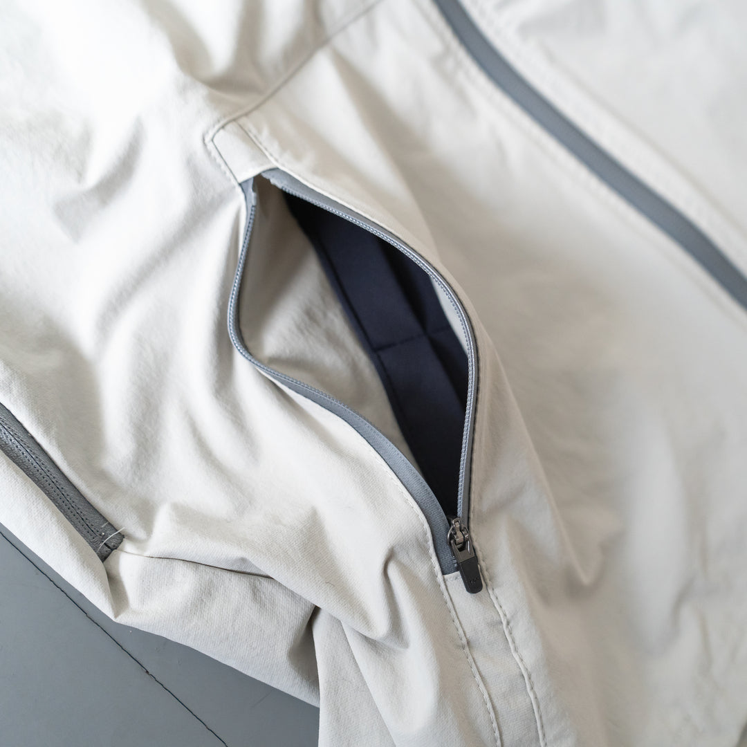 【展示サンプル】THE RUNNING JACKET by Runtrip Full Zip (Gray)