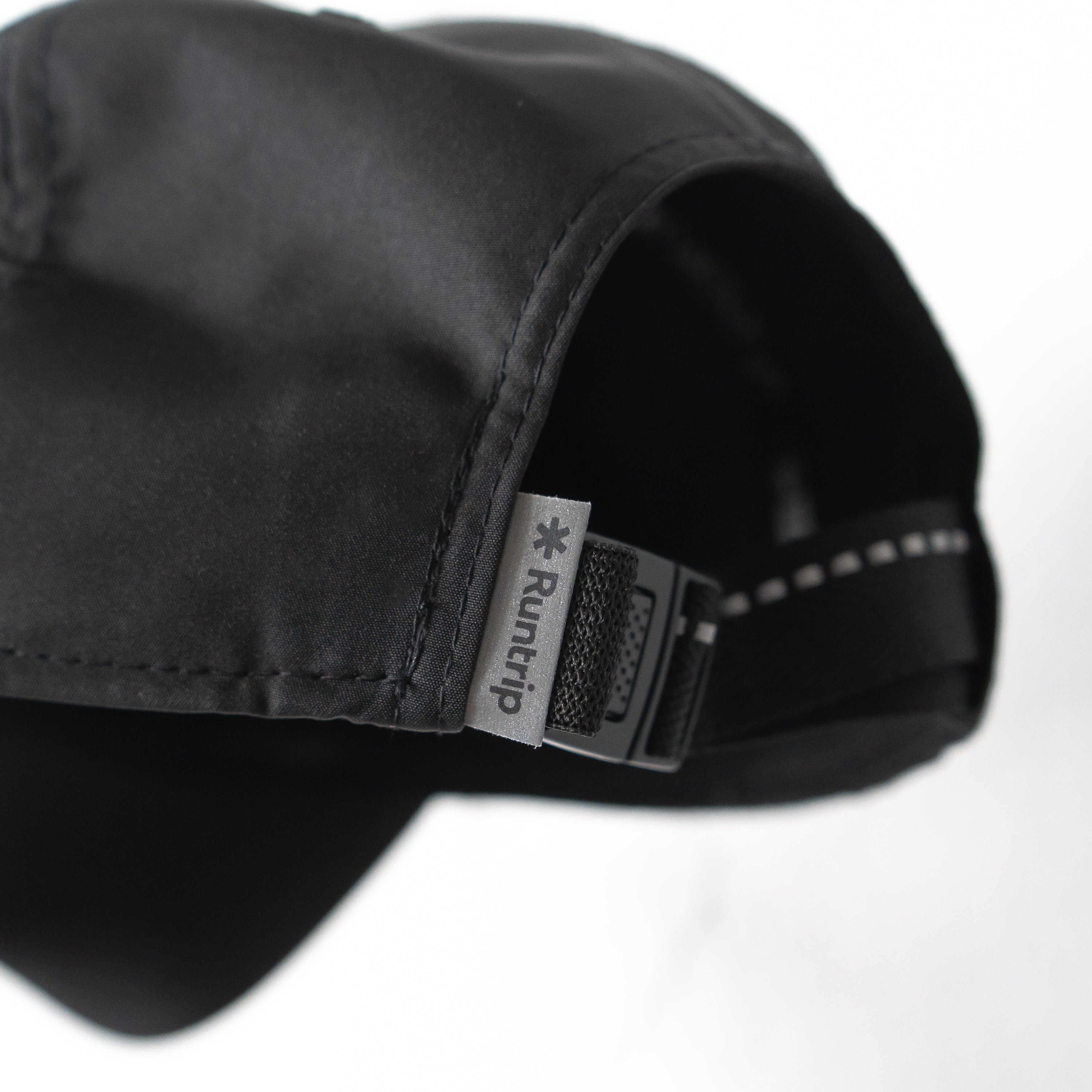 NEW ERA × Runtrip 9TWENTY Rt Logo Cap (Black)