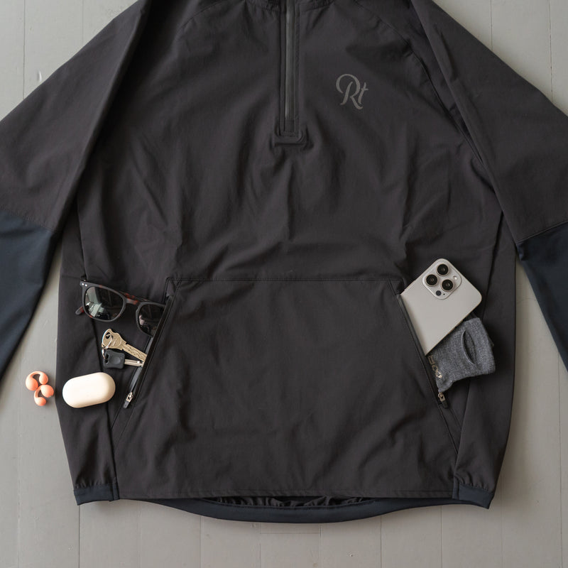 THE RUNNING JACKET by Runtrip Pull Over (Black)