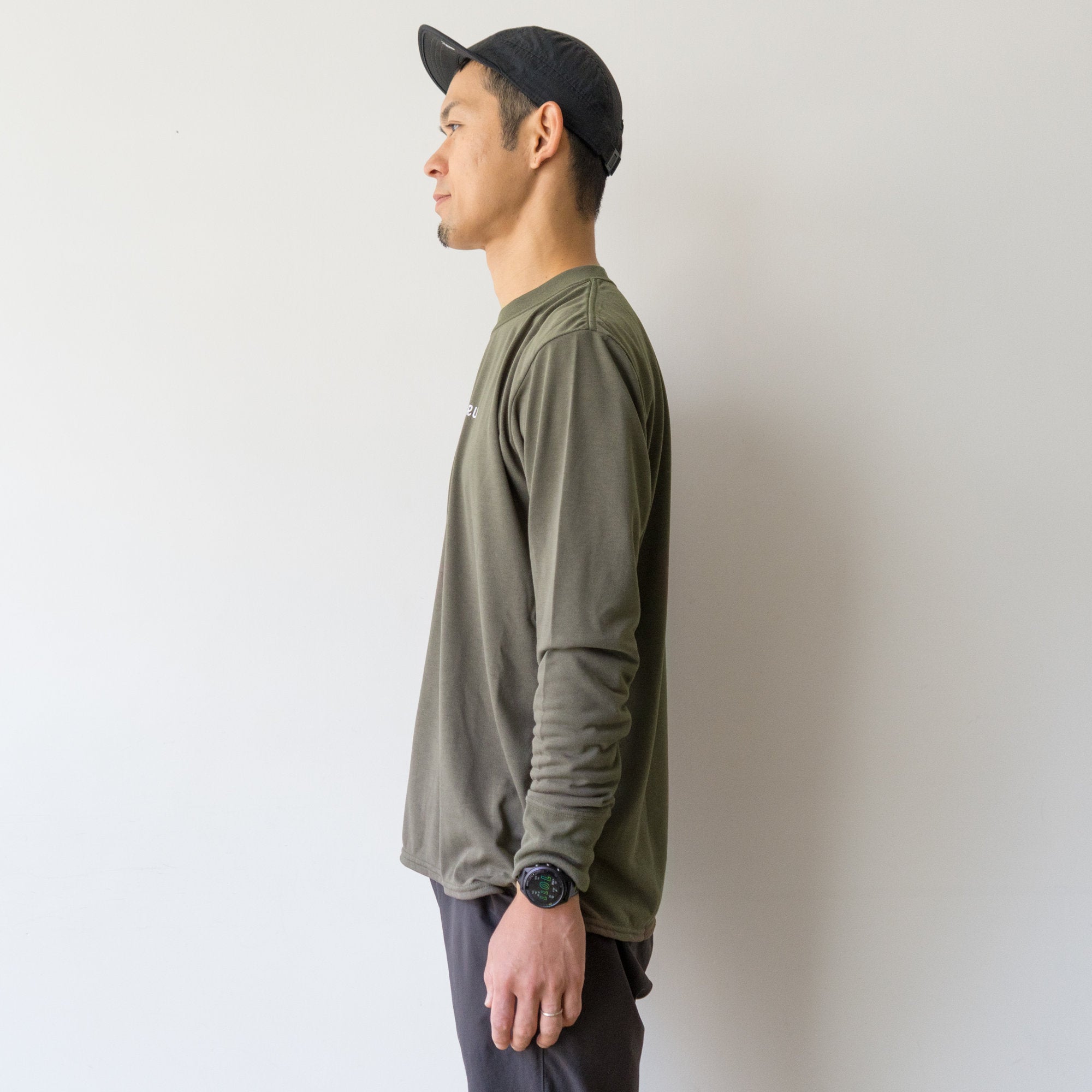 EAT DRINK SLEEP RUN “Eternal Runner Clock” Long-sleeve Tee