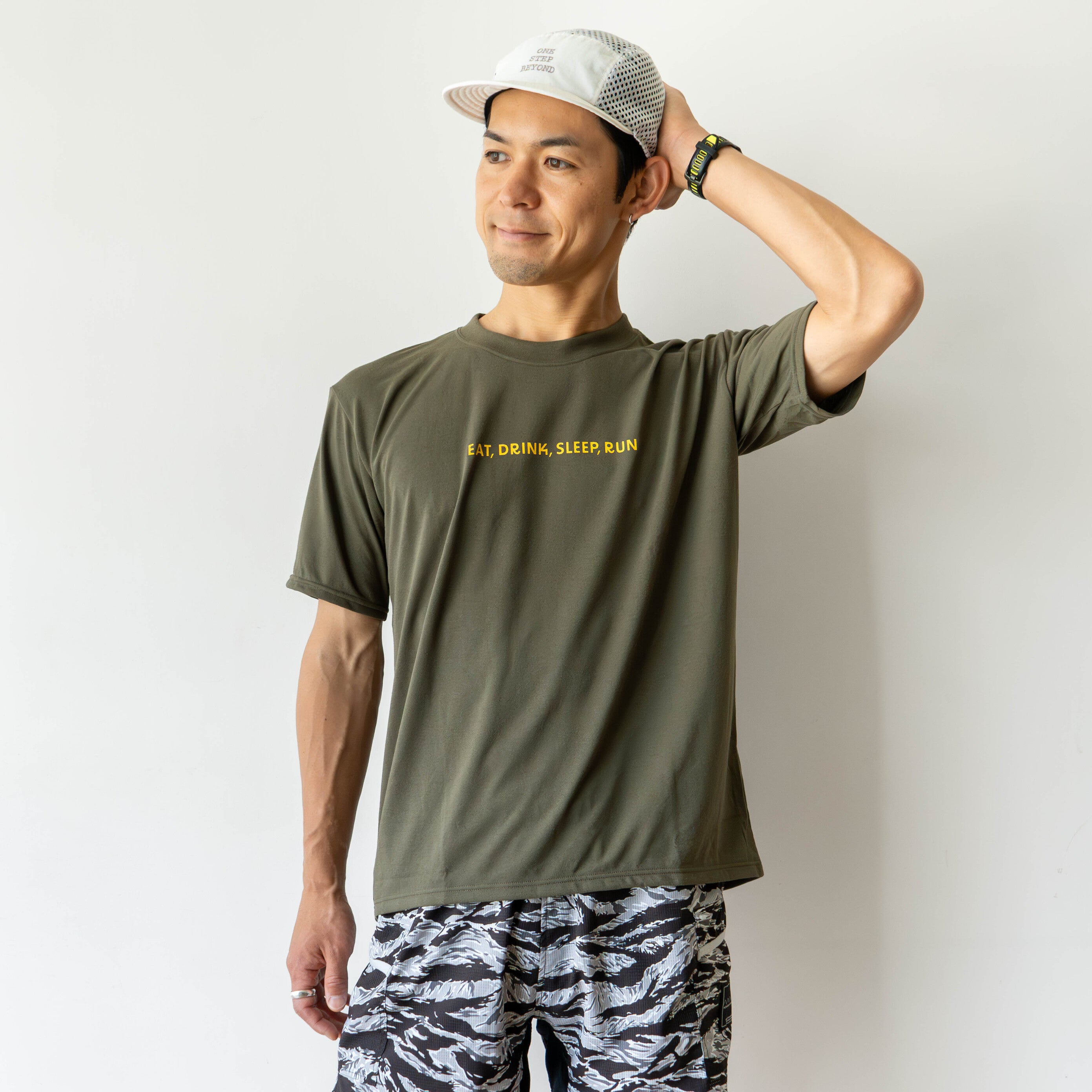 EAT DRINK SLEEP RUN “Eternal Runner Clock” Tee