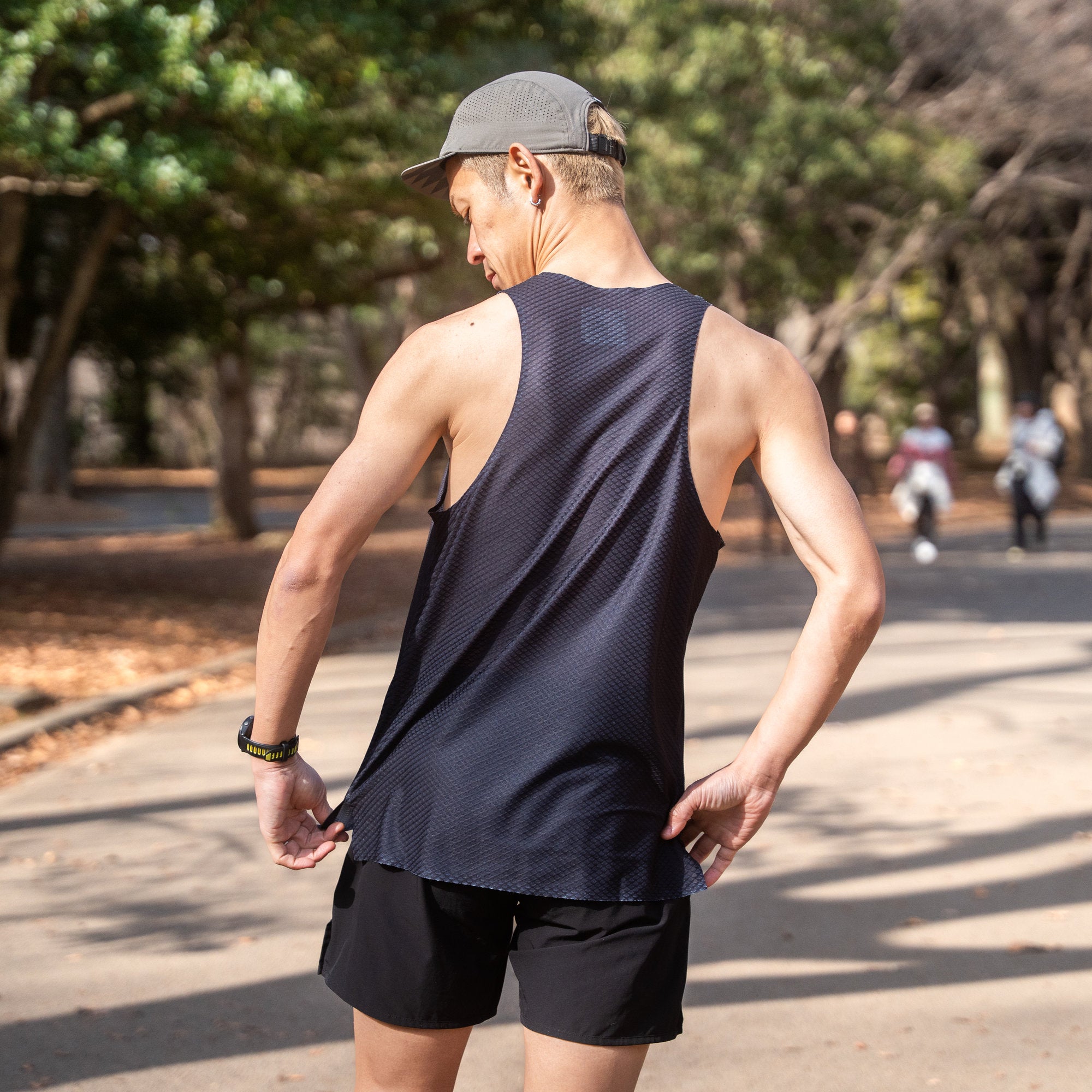 EAT DRINK SLEEP RUN / Circle Logo Performance Tank (Men’s)