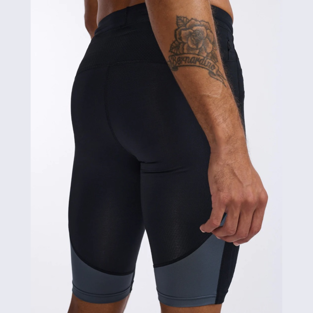 2XU | MCS メンズ ライトスピード リアクト コンプレッションショートタイツ