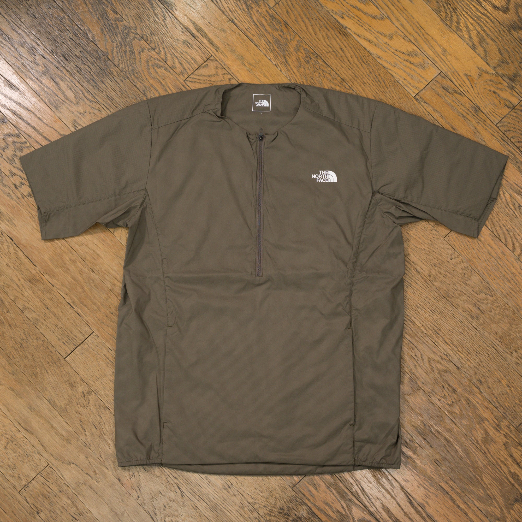 THE NORTH FACE ショートスリーブベントリックスランクルー（Unisex）
