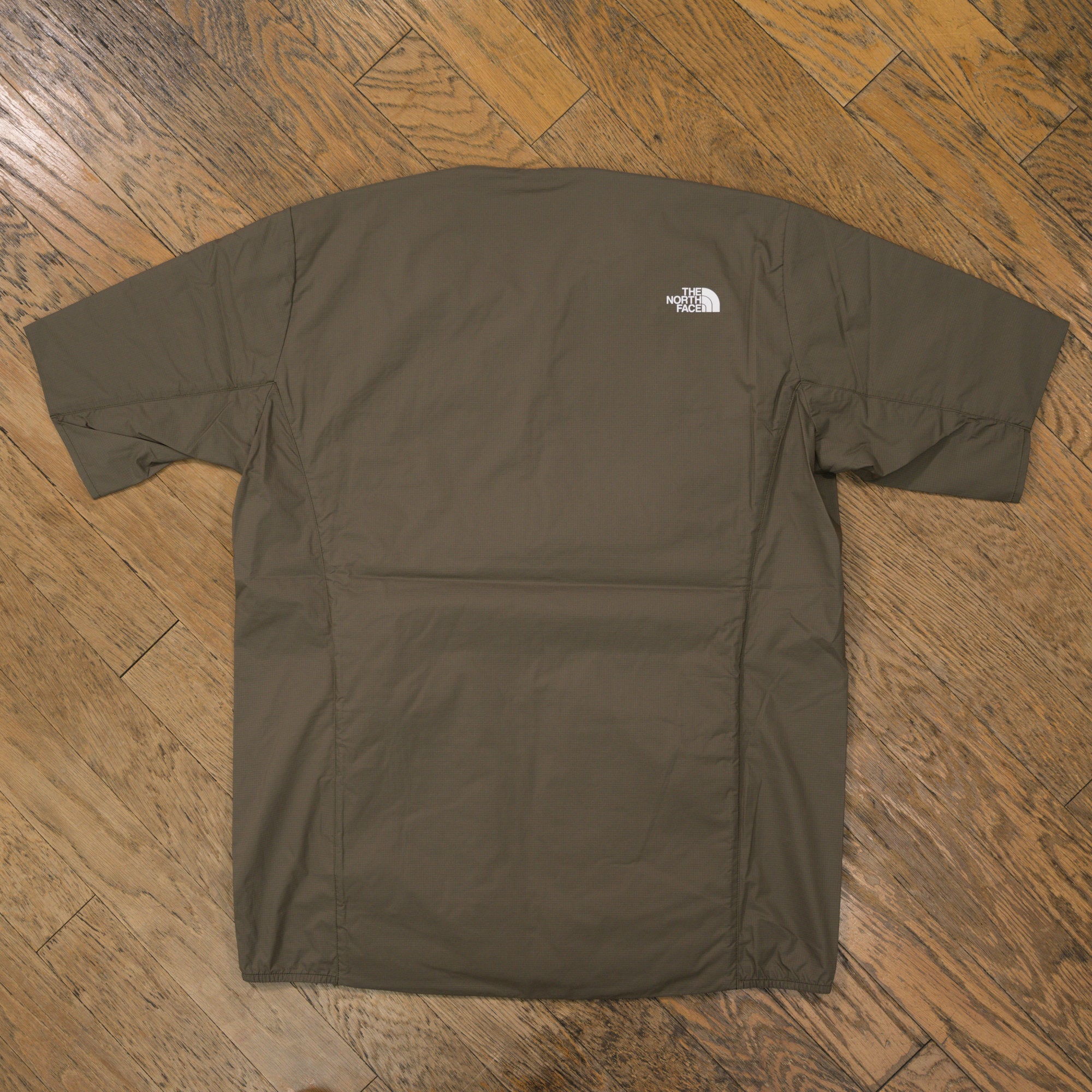 THE NORTH FACE ショートスリーブベントリックスランクルー（Unisex）