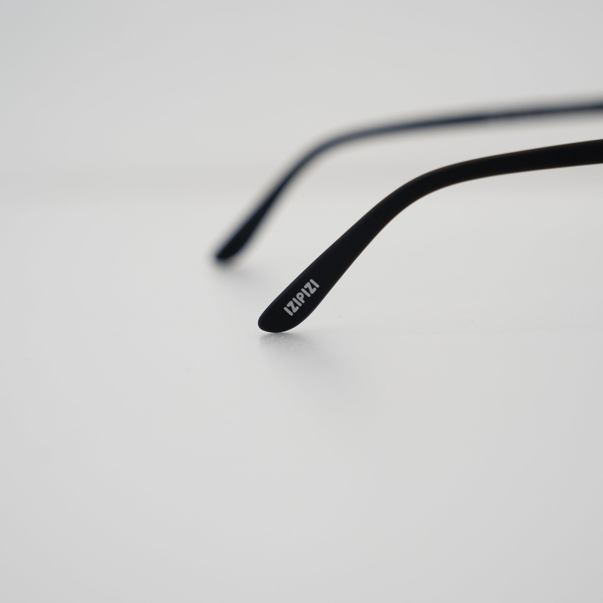 IZIPIZI SUN LIGHT ADAPTIVE #D (BLACK) 調光レンズサングラス