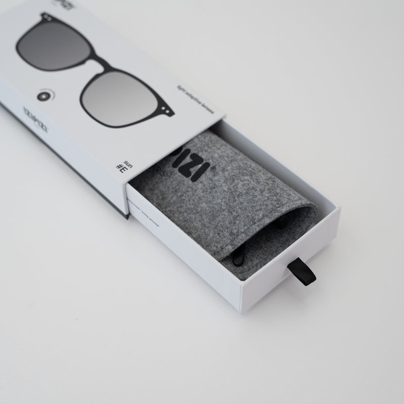 IZIPIZI SUN LIGHT ADAPTIVE #E (BLACK) 調光レンズサングラス