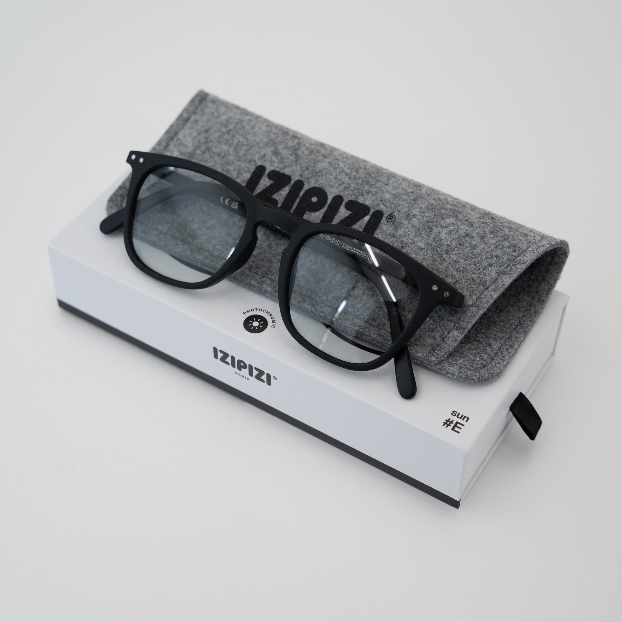 IZIPIZI SUN LIGHT ADAPTIVE #E (BLACK) 調光レンズサングラス