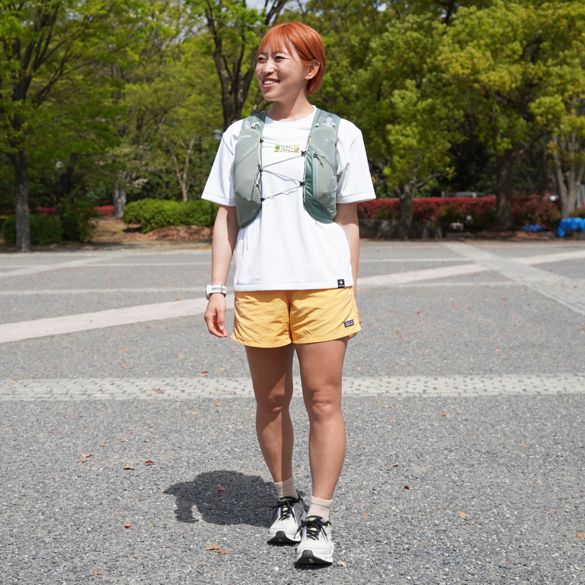 SALOMON ACTIVE SKIN 8 SET ユニセックス ランニングベスト（フラスク付）