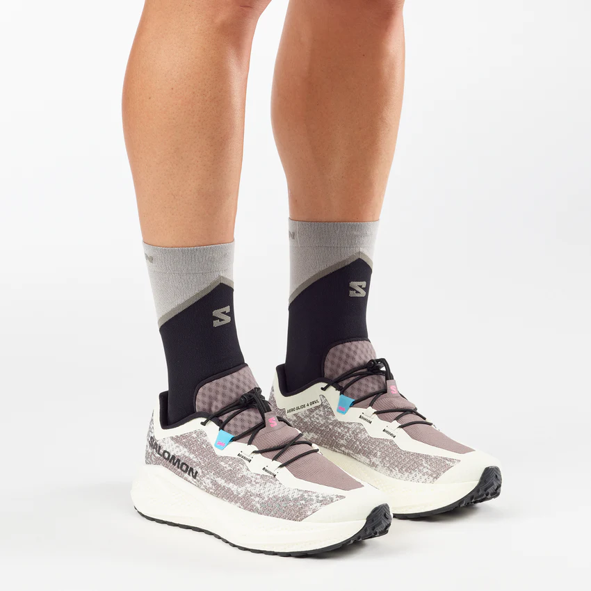 SALOMON AERO GLIDE 4 GRVL（Men's）Vanilla Ice / Black / Iron