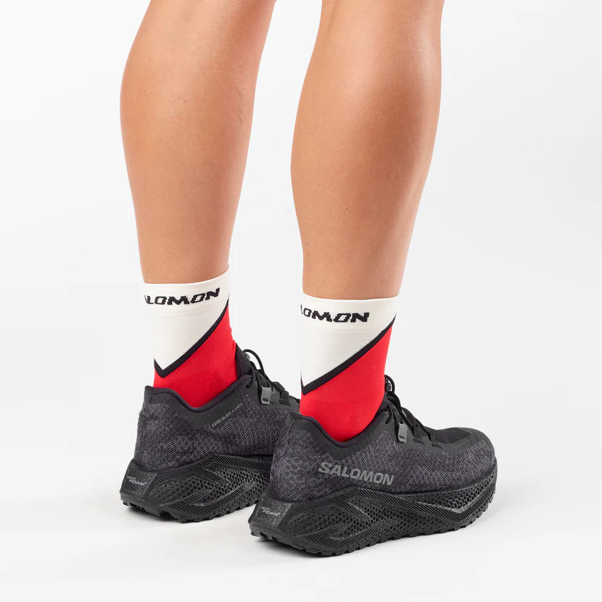 SALOMON AERO GLIDE 4 GRVL (Women's) Black / Asphalt / Black