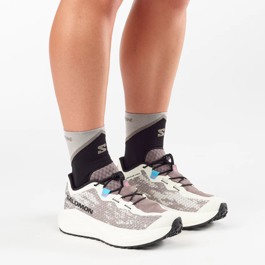 SALOMON AERO GLIDE 4 GRVL (Women's) Vanilla Ice / Black / Iron