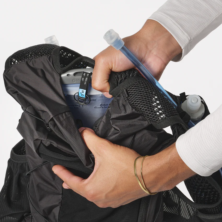 SALOMON ACTIVE SKIN 12 SET ユニセックス ランニングベスト（フラスク付）