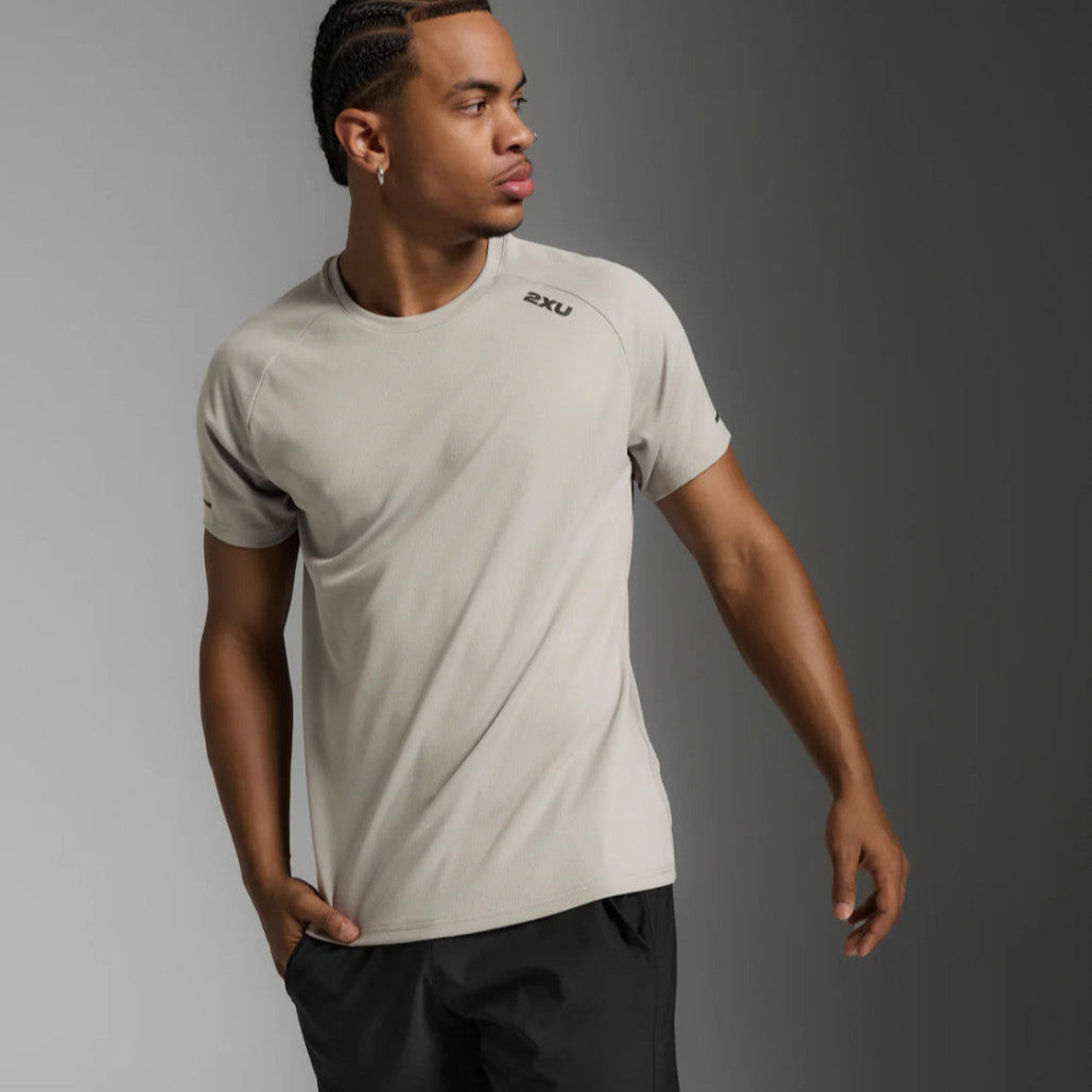 2XU | メンズ エアロ Tシャツ