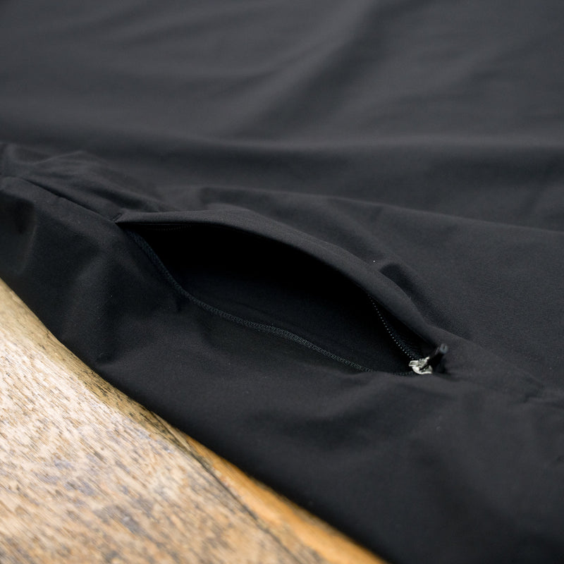 NEW ERA × Runtrip Utility Piste (Black)