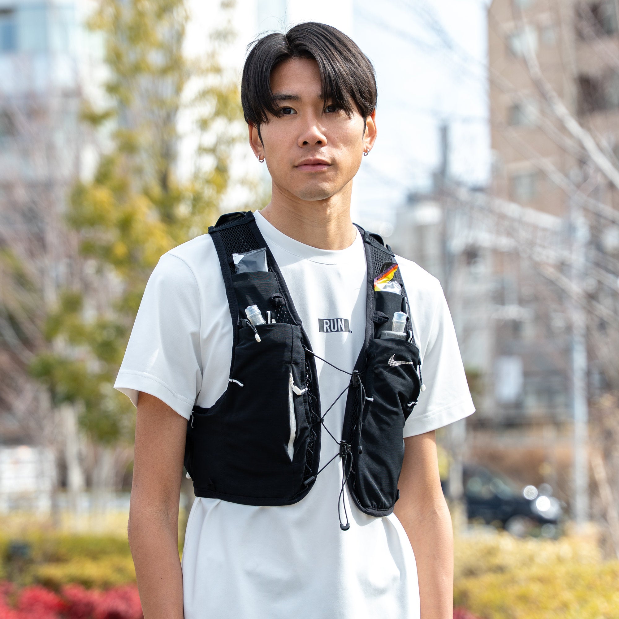 NIKE ランベスト 5L ブラック/セイル/セイル