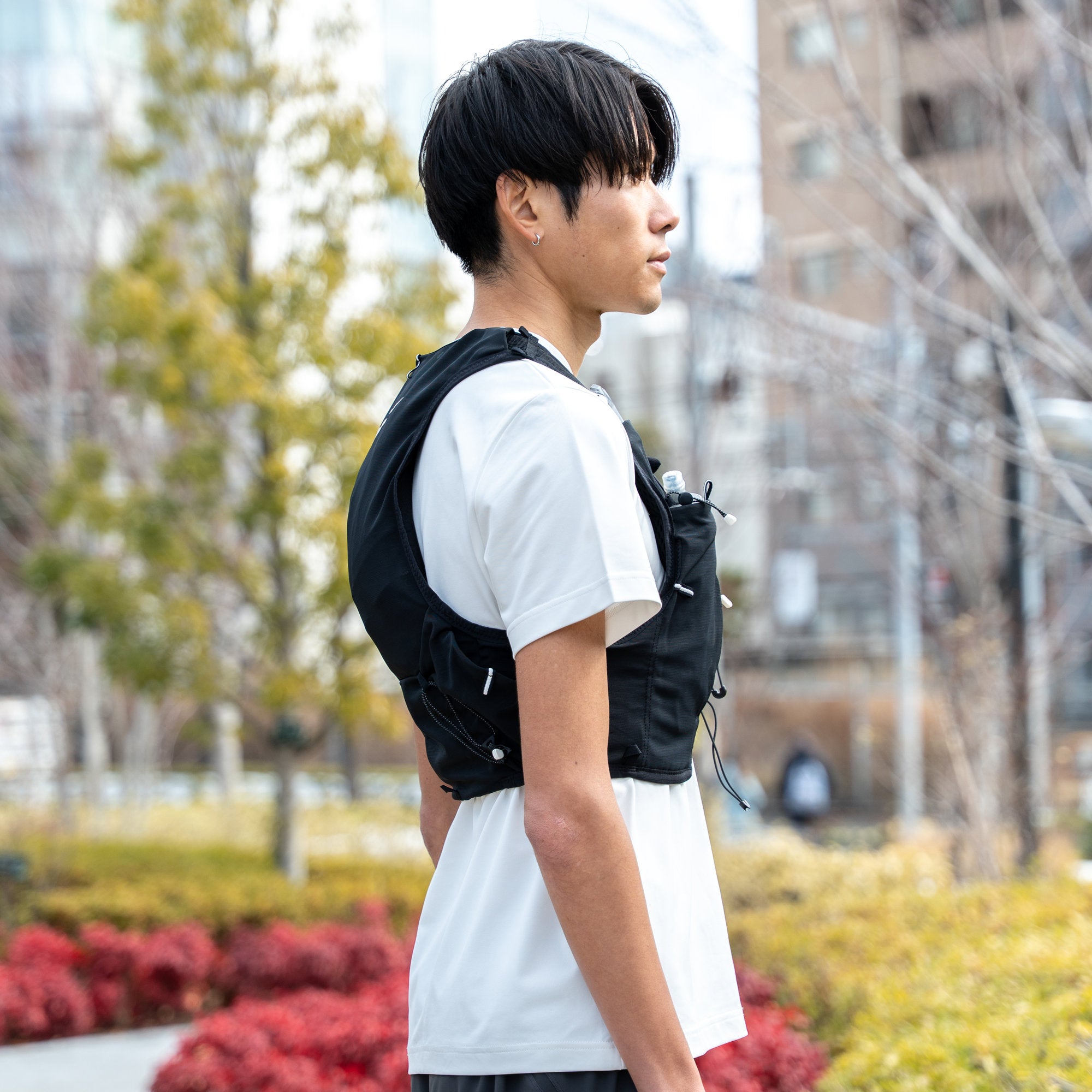 NIKE ランベスト 5L ブラック/セイル/セイル