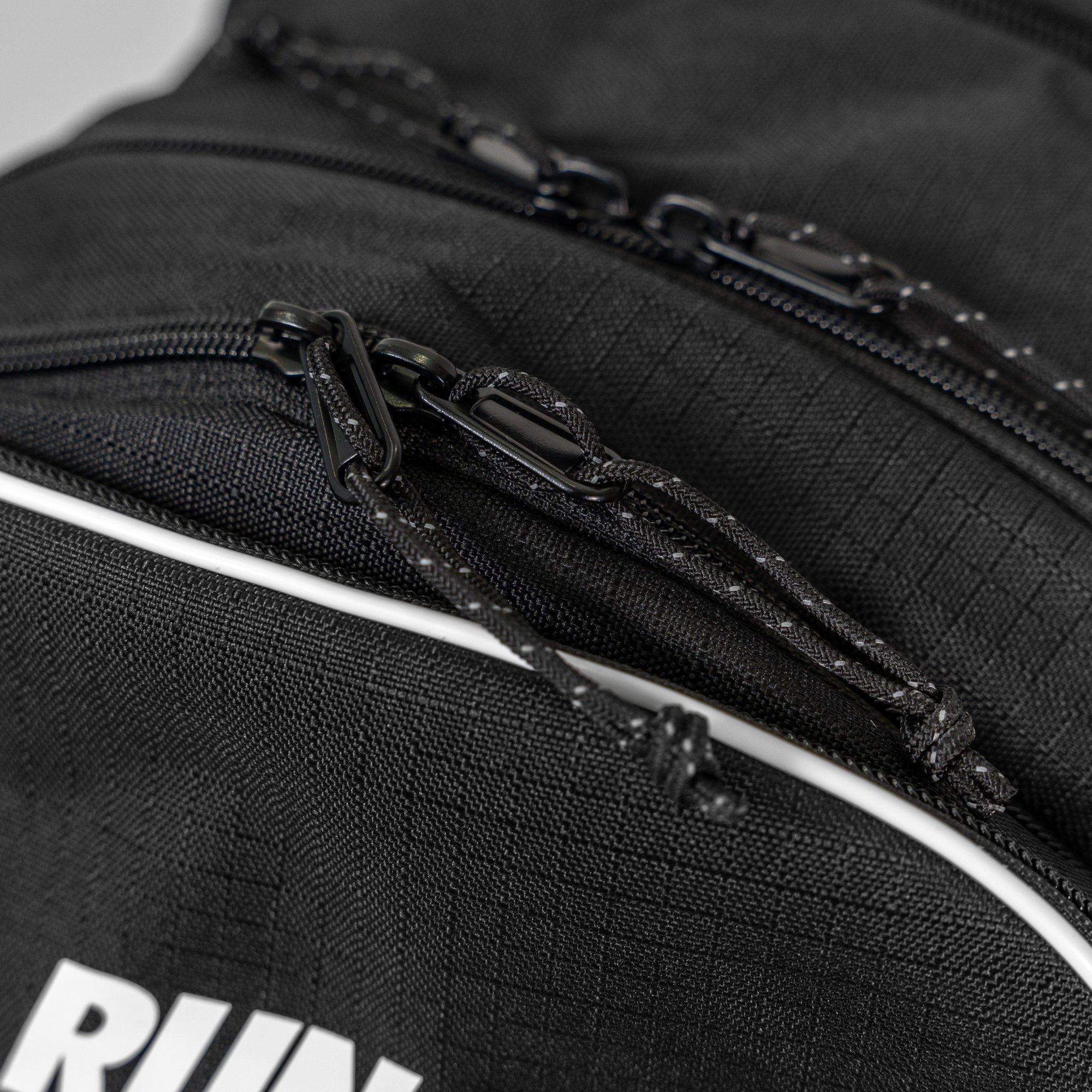 NIKE トラック バックパック ブラック/ブラック/サミット ホワイト