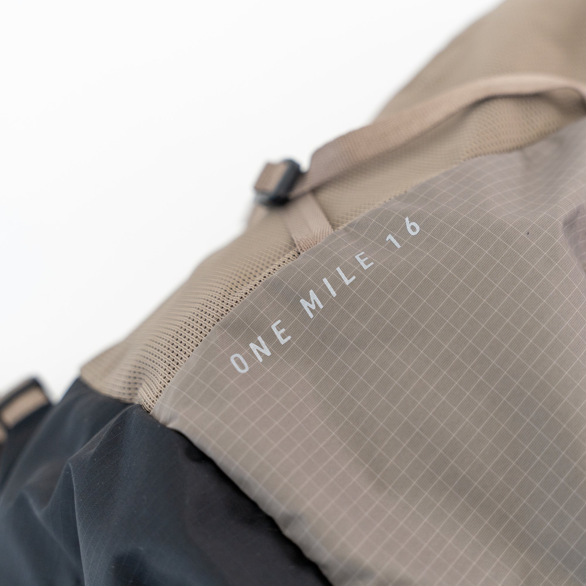 THE NORTH FACE ワンマイル16