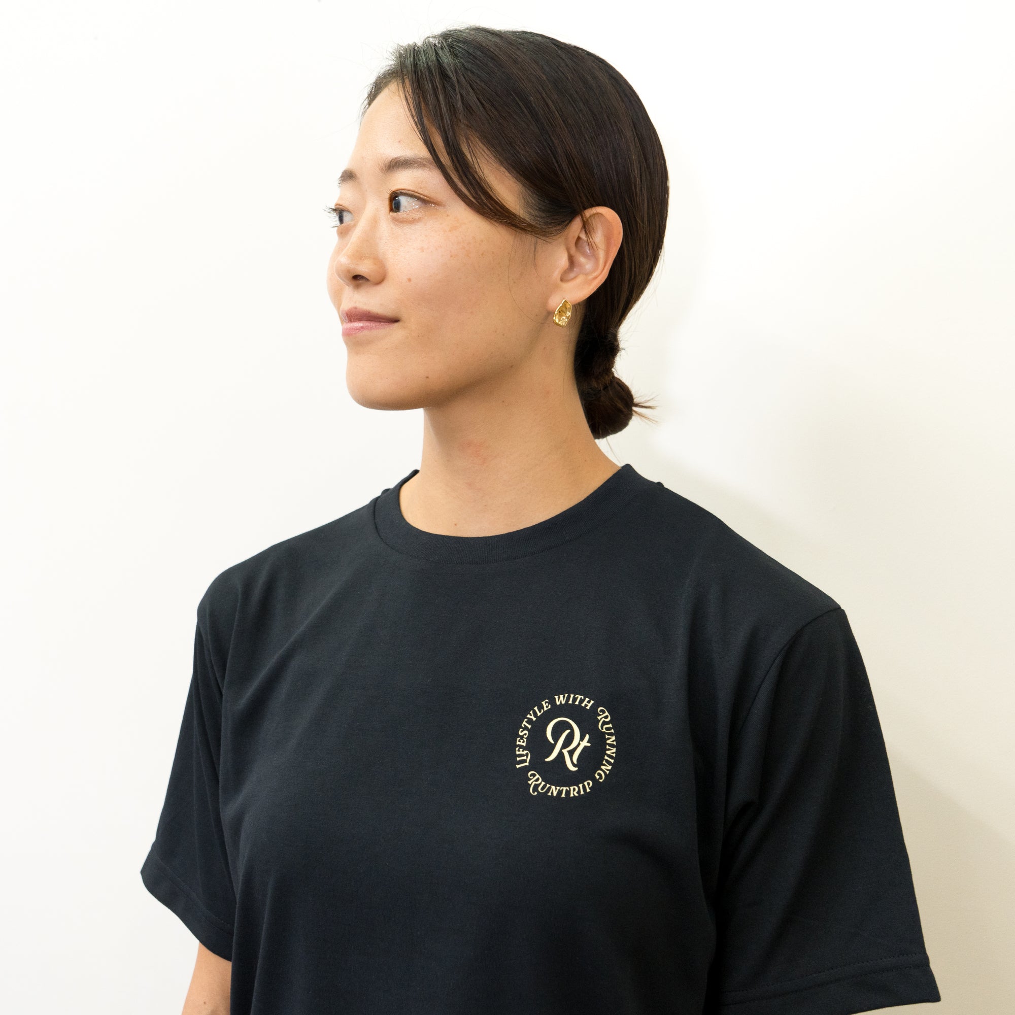 Runtrip × PROGRESS RUNNING CLUB "PRC BADGE LOGO" Rt Logo Tee
