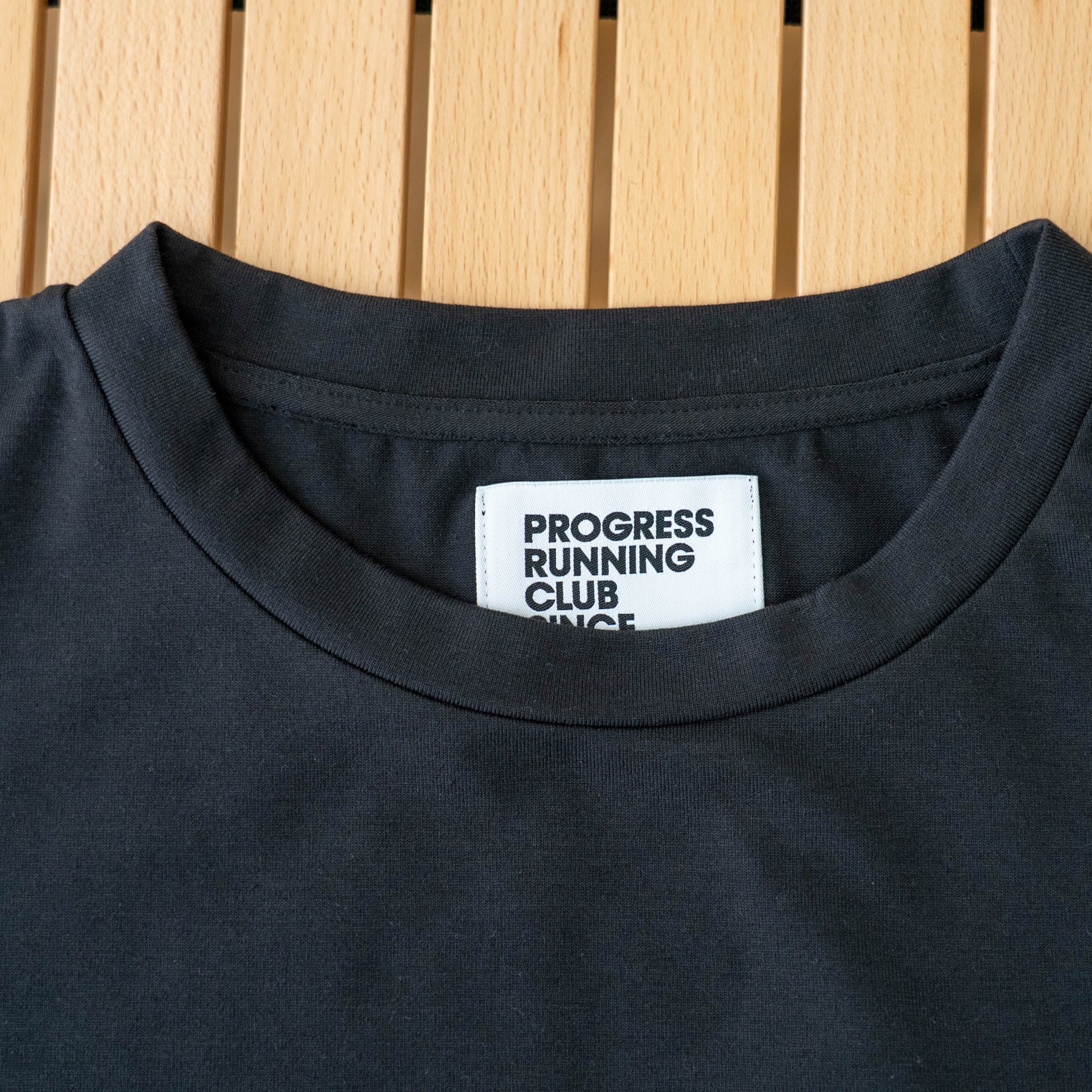 PROGRESS RUNNING CLUB "1998" Short-Sleeve Tee